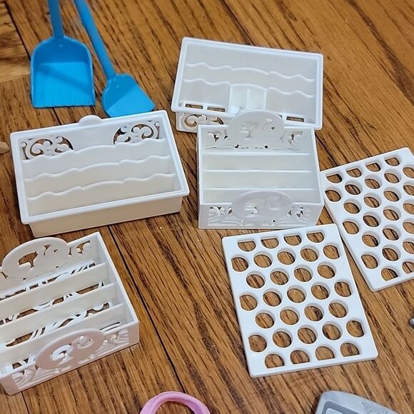 Barbie accessories and toys bundle - Picture 7 of 9